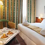 فندق Catullo 4*
