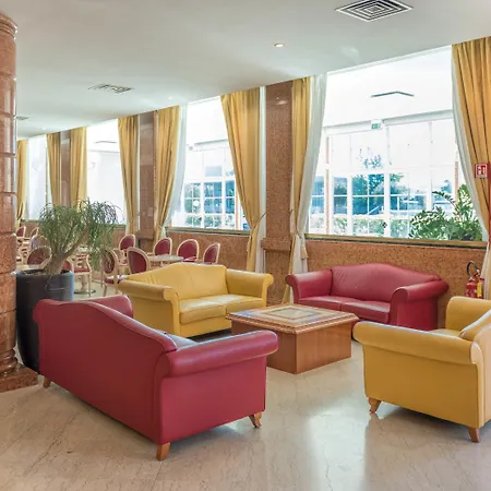 Отель Ferretti Catullo 4*